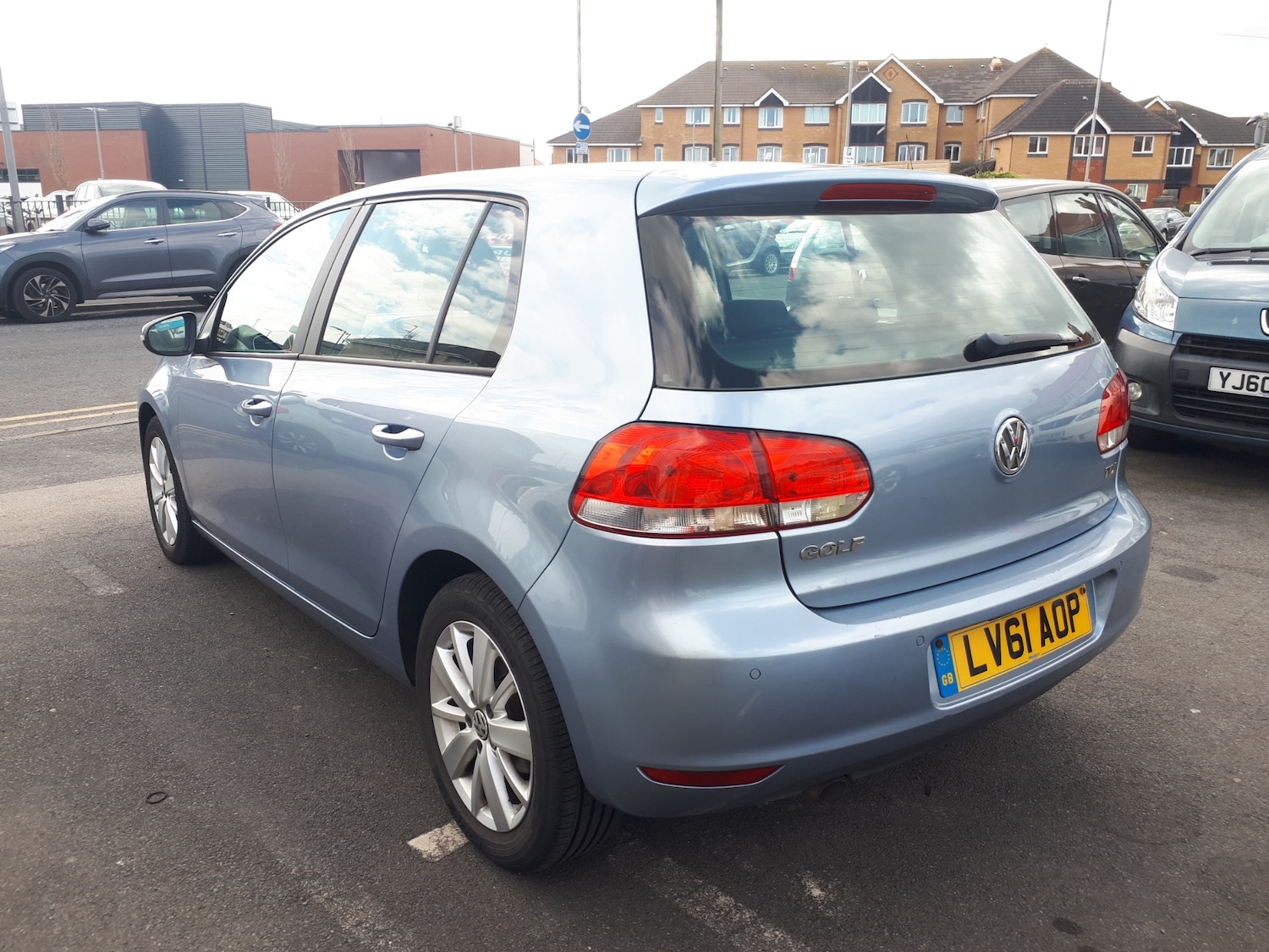 Used Volkswagen Golf 2011 for sale - 76480565: Photo 5