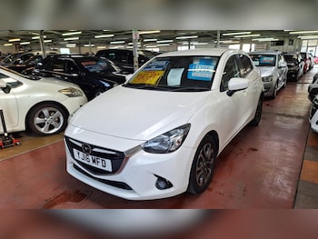 Used Mazda Mazda2 2016 for sale - 77998700: Photo