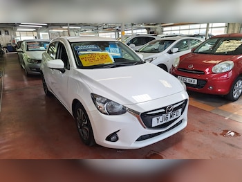 Used Mazda Mazda2 2016 for sale - 77998700: Photo