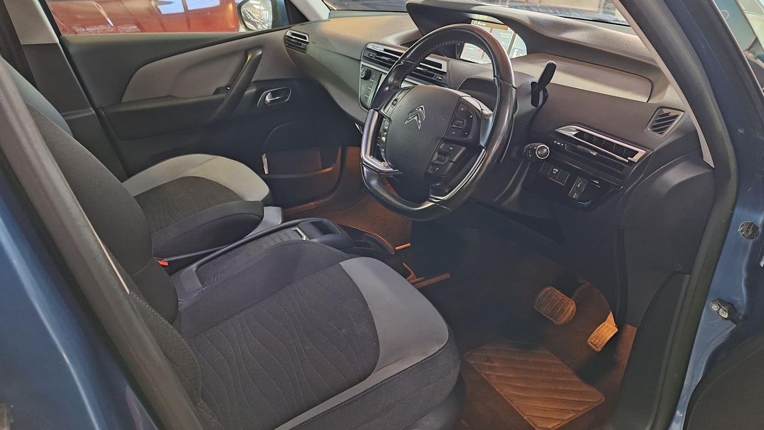 Used Citroen C4 Picasso 2014 for sale - 76940527: Photo 6