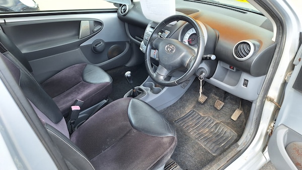 Used Toyota AYGO 2009 for sale - 71035896: Photo 6