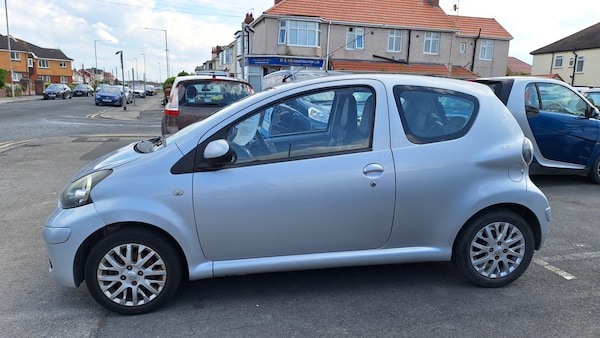 Used Toyota AYGO 2009 for sale - 71035896: Photo 9