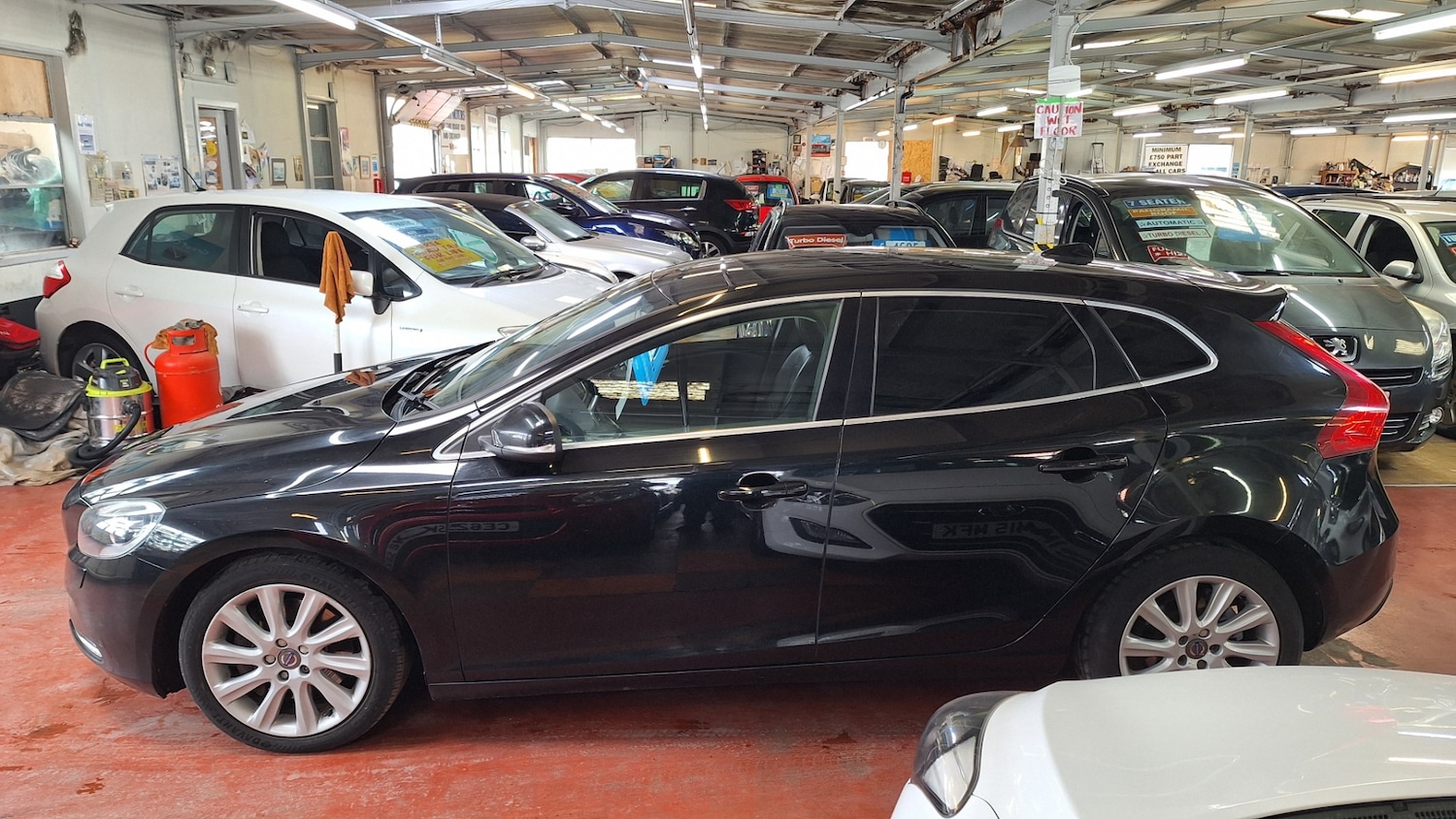 Used Volvo V40 2015 for sale - 78131459: Photo 10