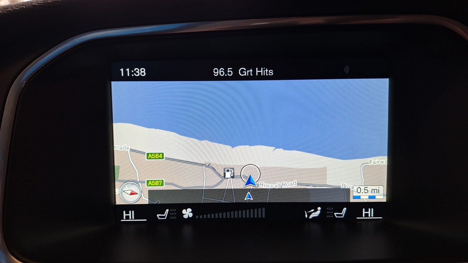 Used Volvo V40 2015 for sale - 78131459: Photo 9