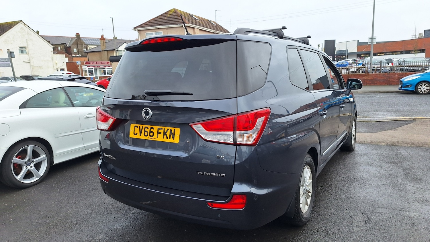 Used Ssangyong Turismo 2017 for sale - 76449685: Photo 4