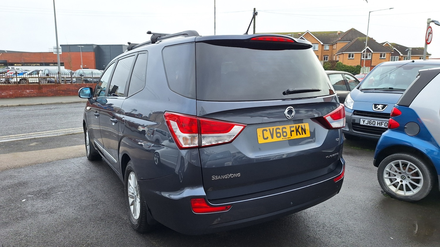 Used Ssangyong Turismo 2017 for sale - 76449685: Photo 5