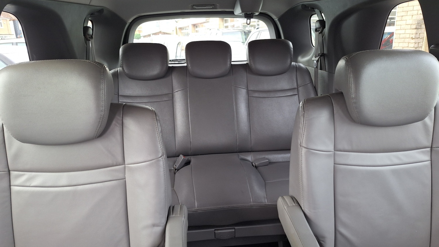 Used Ssangyong Turismo 2017 for sale - 76449685: Photo 8