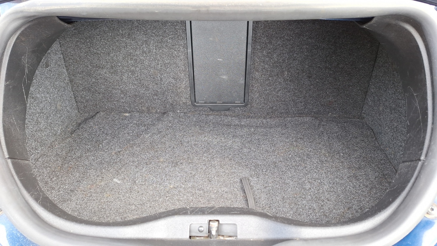 Used Volkswagen Beetle 2004 for sale - 76464615: Photo 8