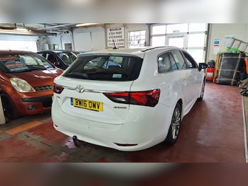 Used Toyota Avensis 2016 for sale - 77789409: Photo