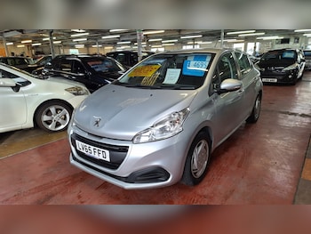 Used Peugeot 208 2015 for sale - 77234141: Photo
