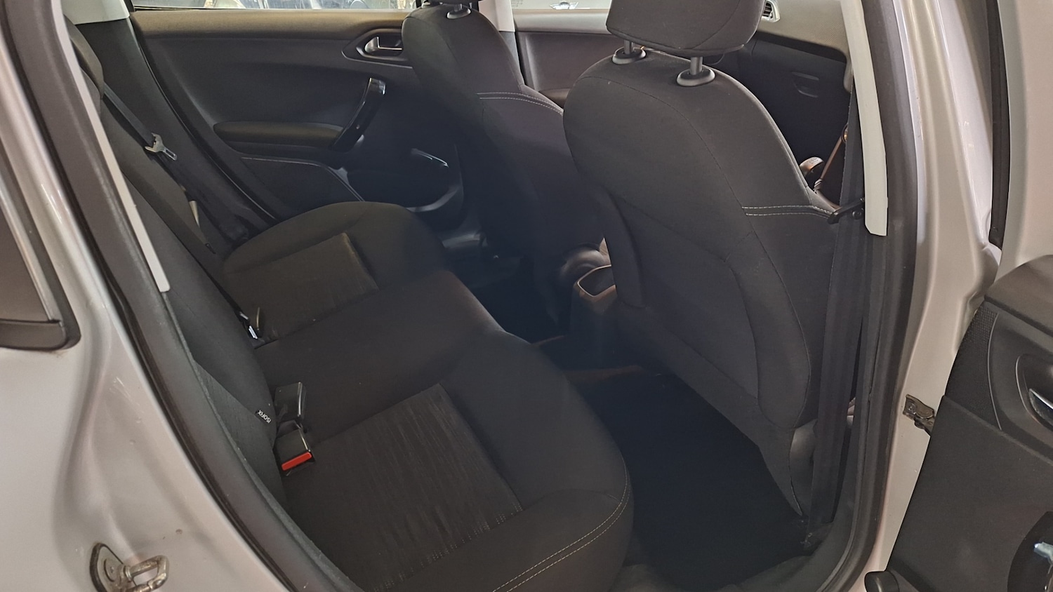 Used Peugeot 208 2015 for sale - 77234141: Photo 7