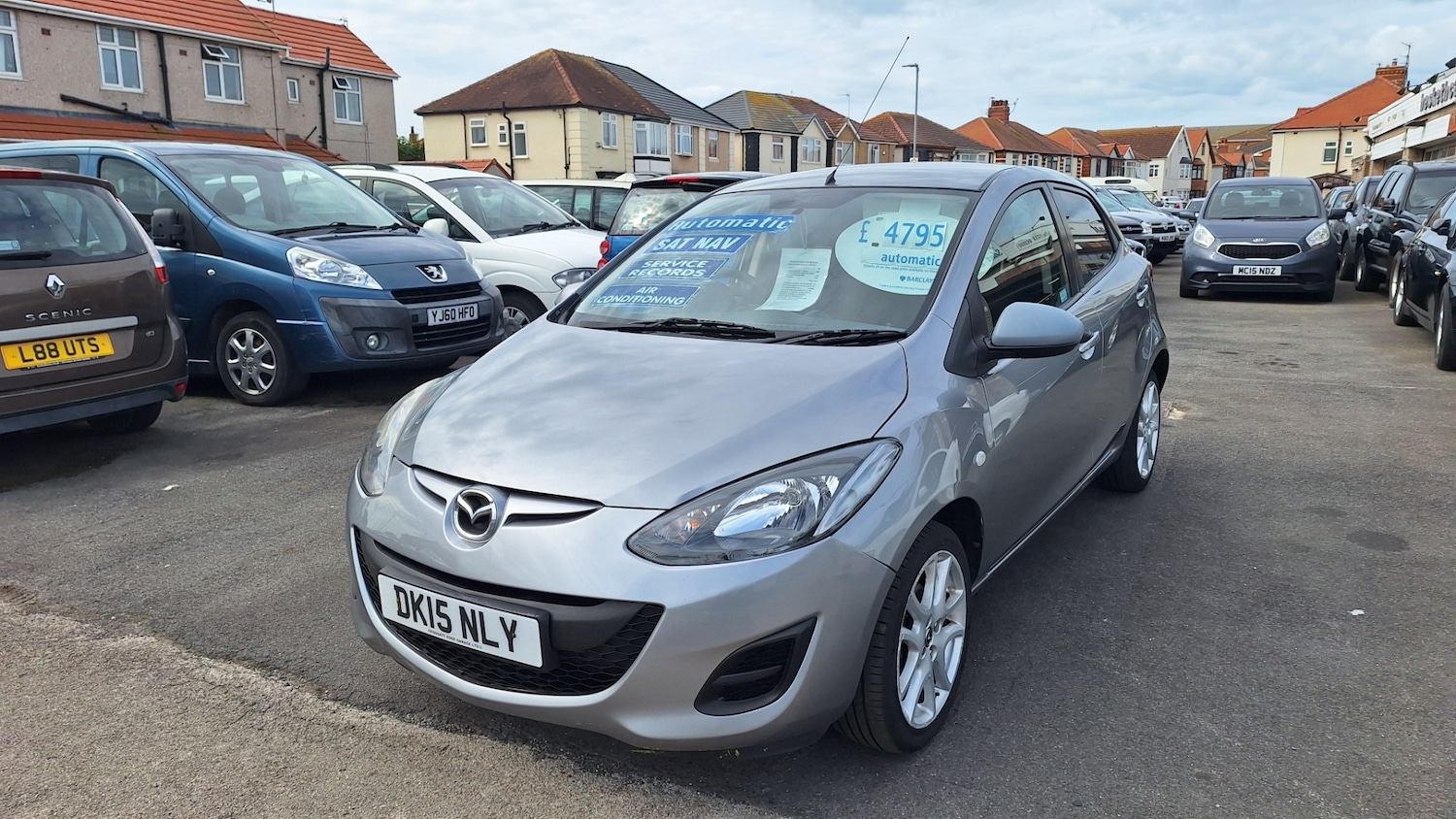 Used Mazda Mazda2 2015 for sale - 75723636: Photo 2