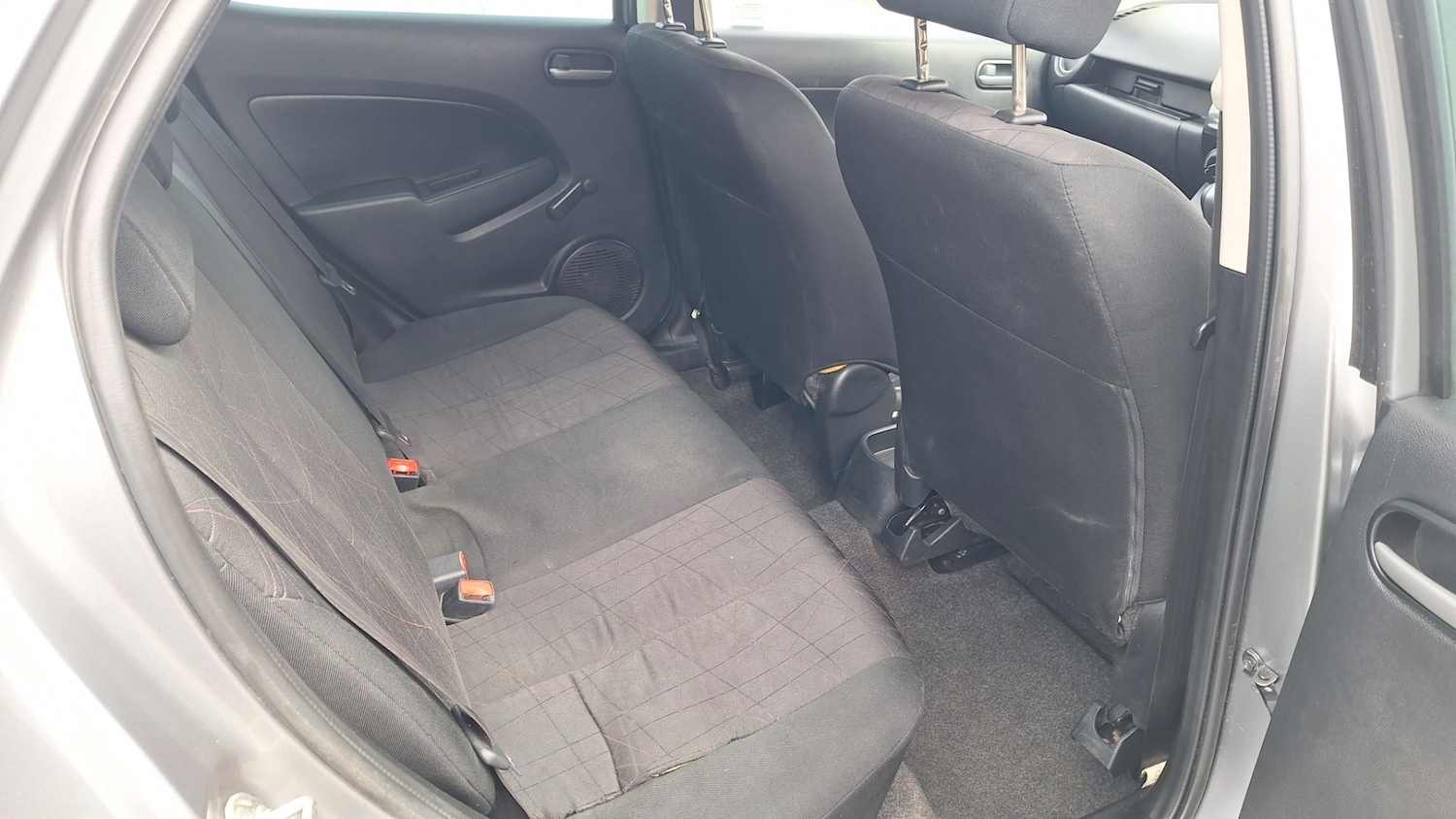 Used Mazda Mazda2 2015 for sale - 75723636: Photo 7