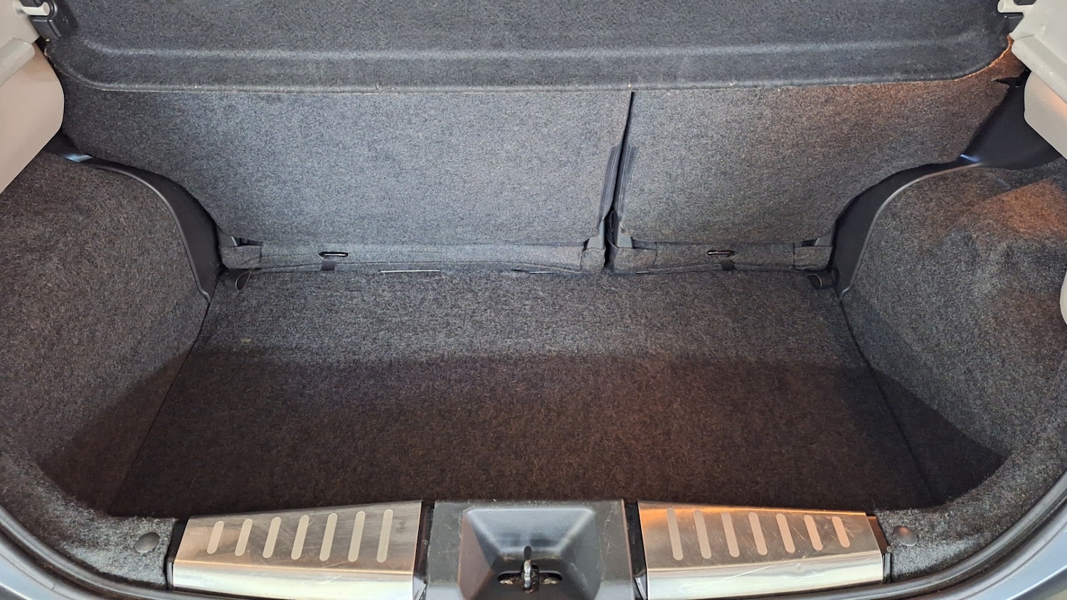 Used Nissan Micra 2012 for sale - 76319466: Photo 8