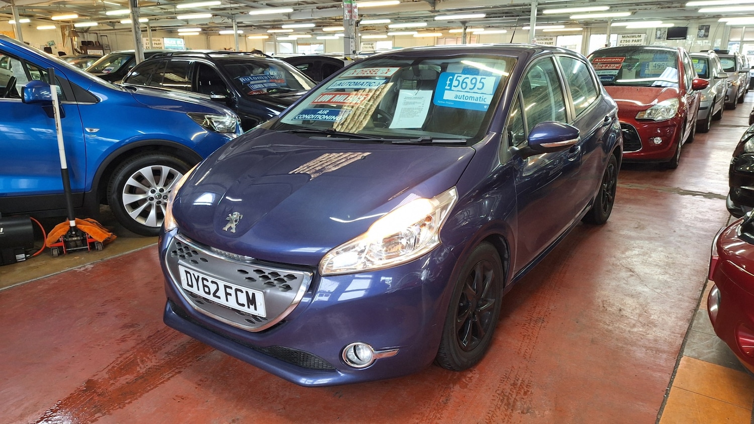 Used Peugeot 208 2012 for sale - 76352370: Photo 2