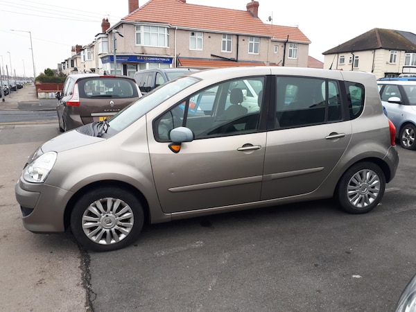 Used Renault Grand Modus 2010 for sale - 65637813: Photo 9