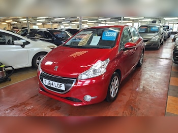 Used Peugeot 208 2015 for sale - 77086251: Photo