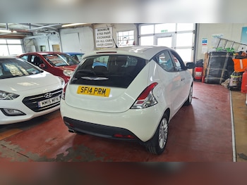 Used Chrysler Ypsilon 2014 for sale - 78132474: Photo