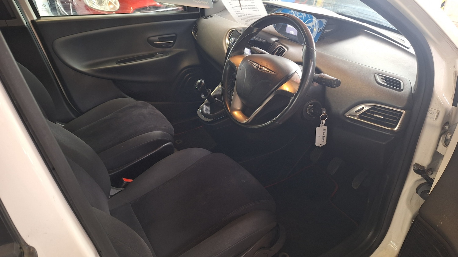 Used Chrysler Ypsilon 2014 for sale - 78132474: Photo 6