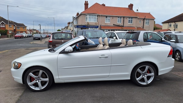 Used Volvo C70 2010 for sale - 72365333: Photo 8