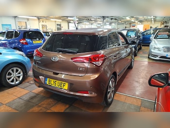 Used Hyundai i20 2015 for sale - 75996460: Photo