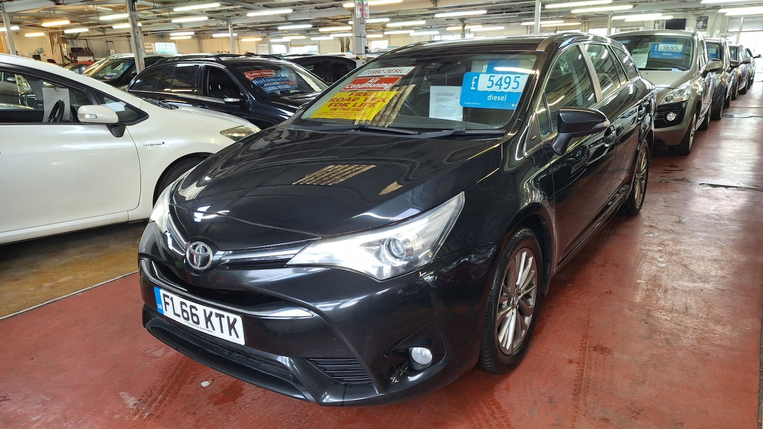 Used Toyota Avensis 2016 for sale - 77159430: Photo 2