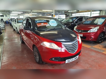Used Chrysler Ypsilon 2013 for sale - 77058473: Photo