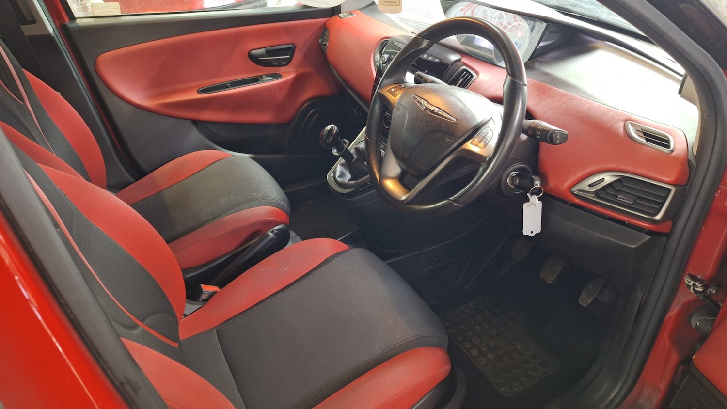 Used Chrysler Ypsilon 2013 for sale - 77058473: Photo 6