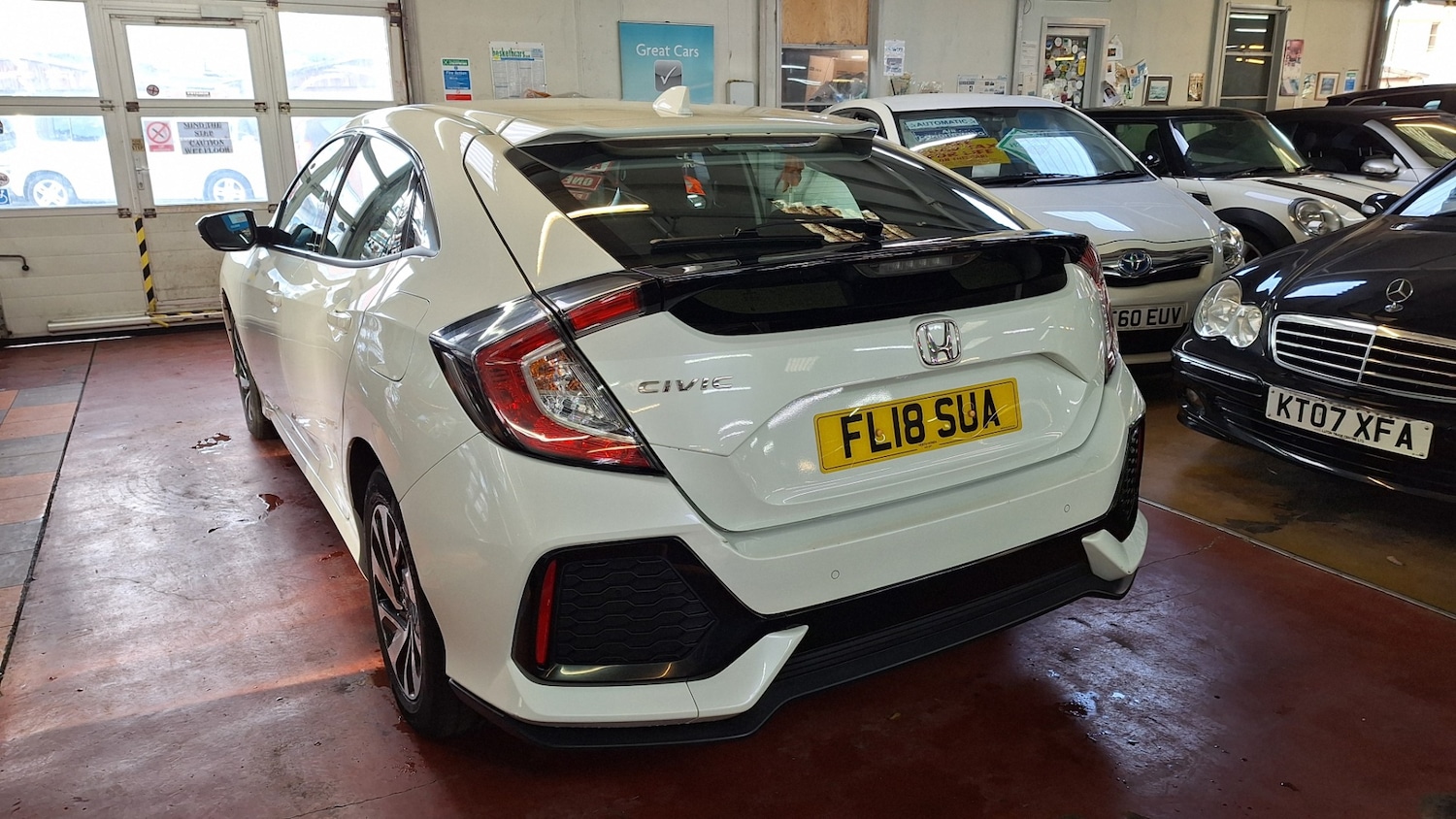 Used Honda Civic 2018 for sale - 76892382: Photo 5