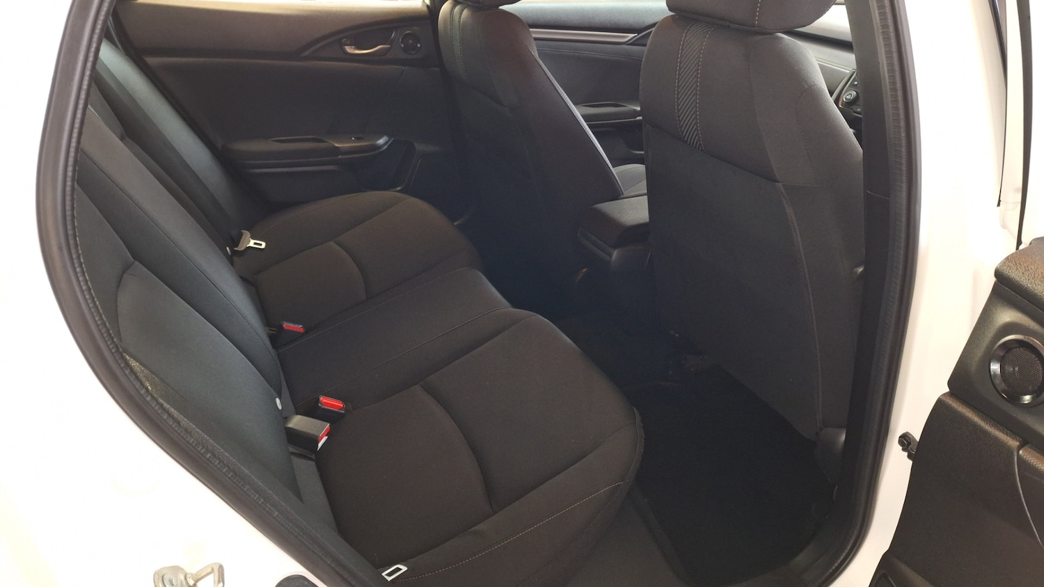 Used Honda Civic 2018 for sale - 76892382: Photo 7