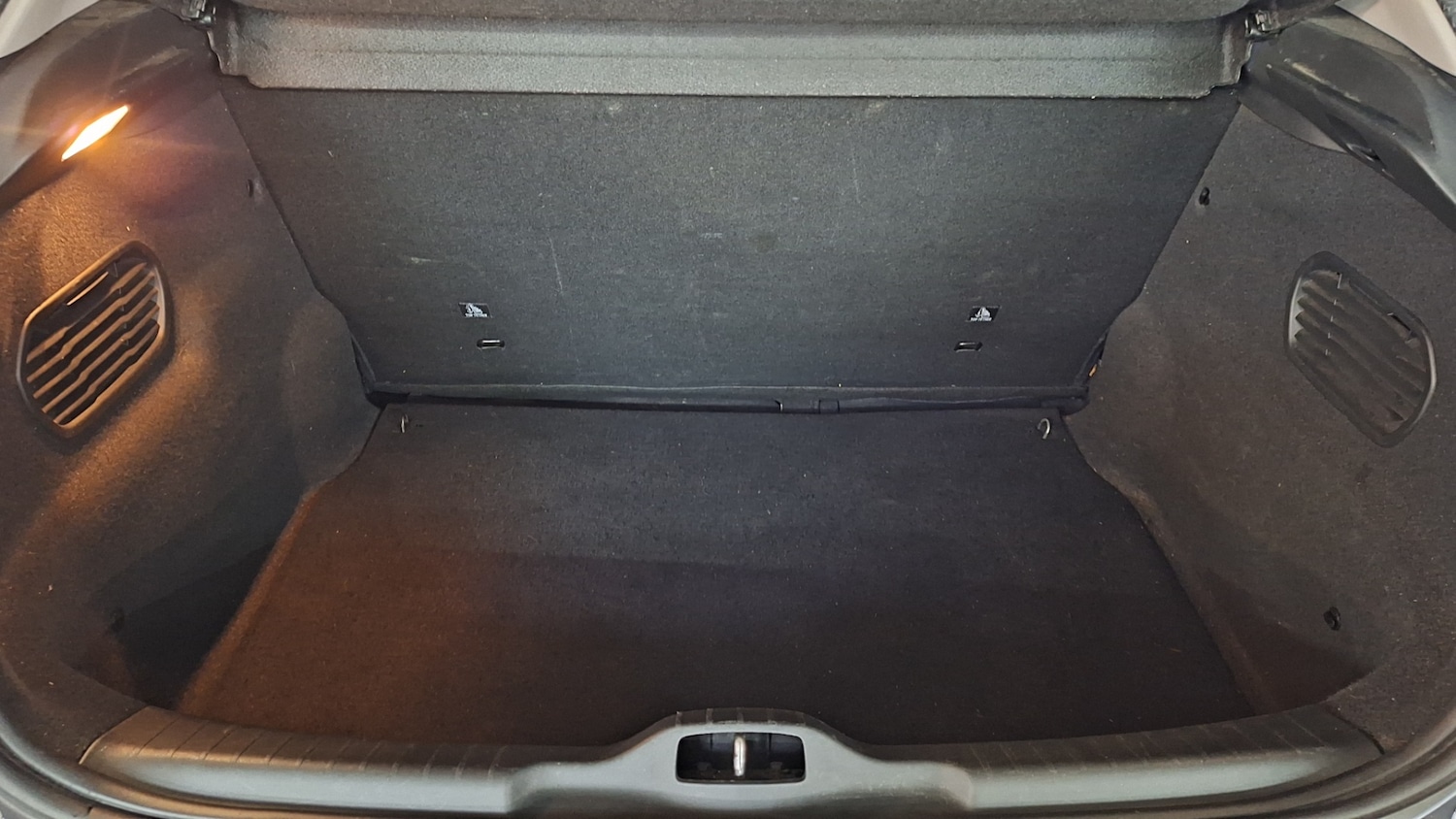 Used Citroen C4 Cactus 2015 for sale - 76008408: Photo 8