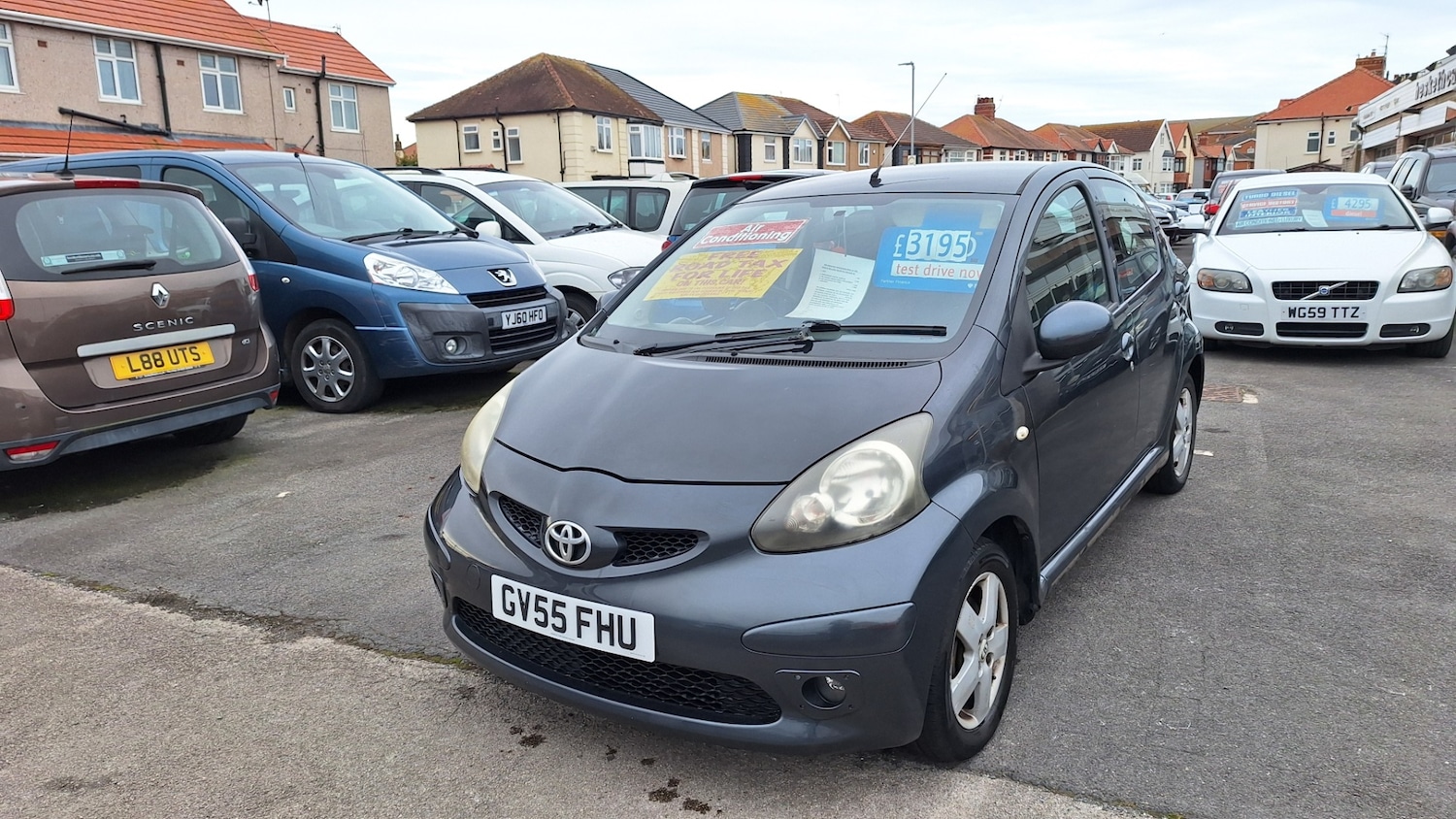 Used Toyota AYGO 2005 for sale - 76452480: Photo 2