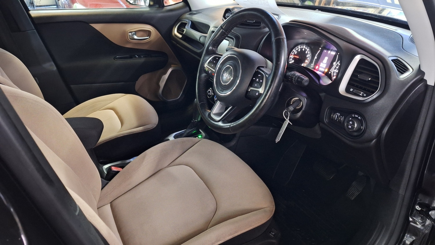 Used Jeep Renegade 2016 for sale - 76807307: Photo 6