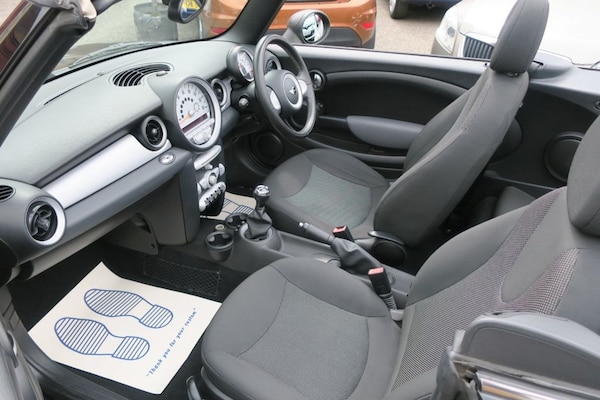 Used MINI Convertible 2010 for sale - 75088044: Photo 16