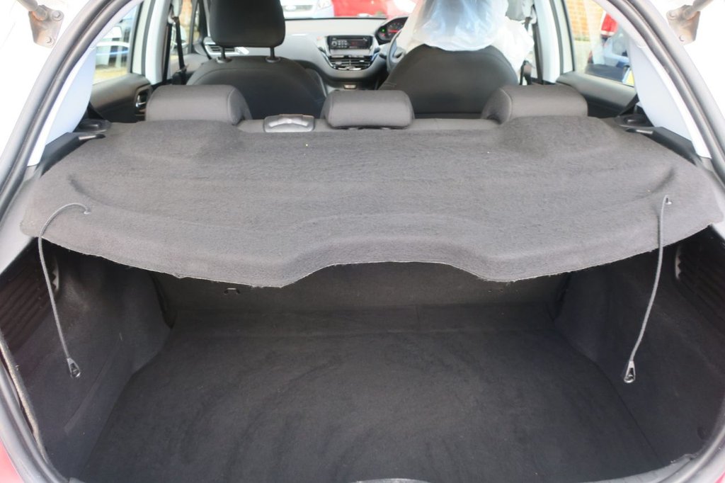 Used Peugeot 208 2013 for sale - 76386291: Photo 16