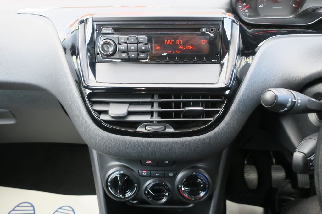 Used Peugeot 208 2013 for sale - 76386291: Photo 18