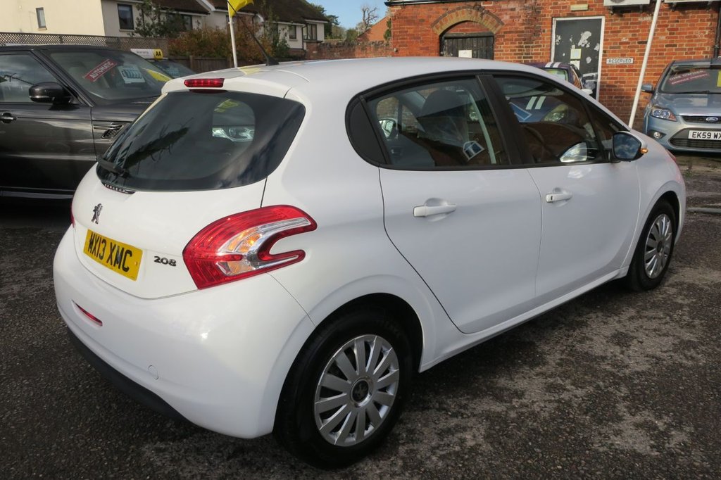 Used Peugeot 208 2013 for sale - 76386291: Photo 3