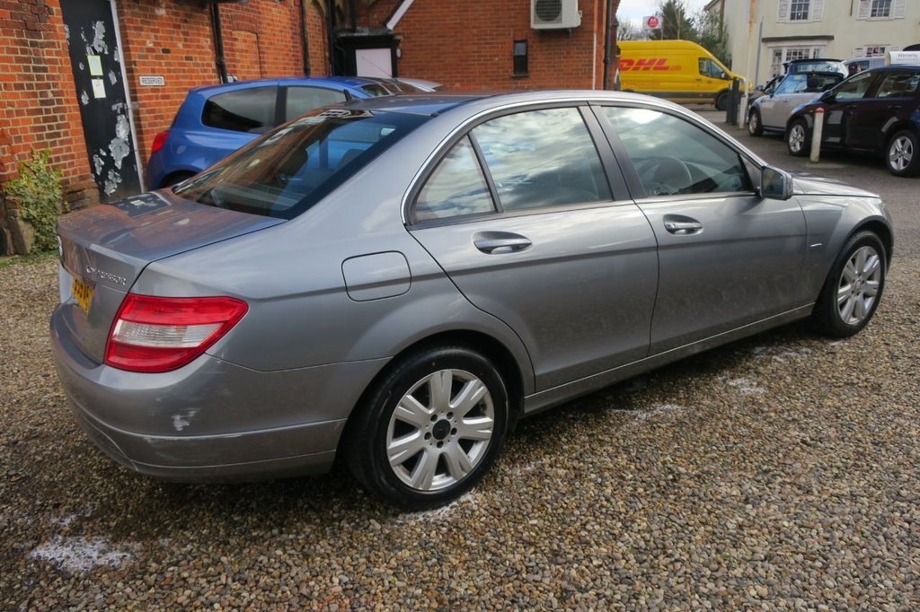 Used Mercedes-Benz C Class 2009 for sale - 77835807: Photo 2