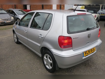 Used Volkswagen Polo 2001 for sale - 77850045: Photo