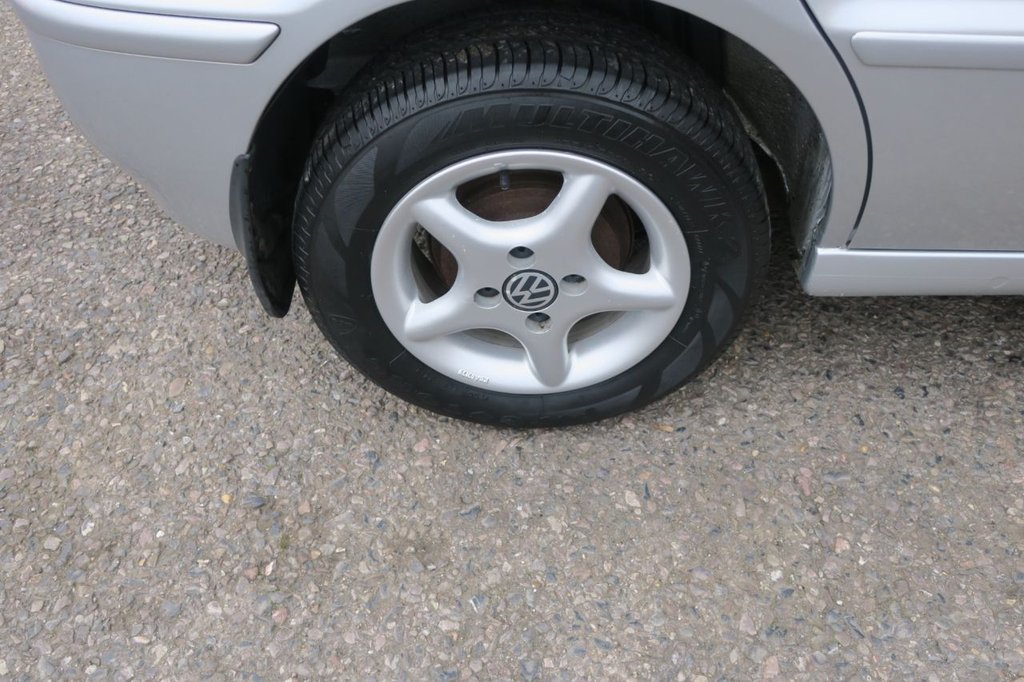 Used Volkswagen Polo 2001 for sale - 77850045: Photo 9