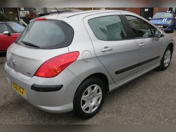 Used Peugeot 308 2010 for sale - 76267027: Photo 3