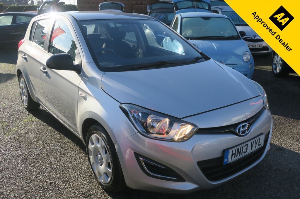 Used Hyundai i20 2013 for sale - 76711044: Photo 1