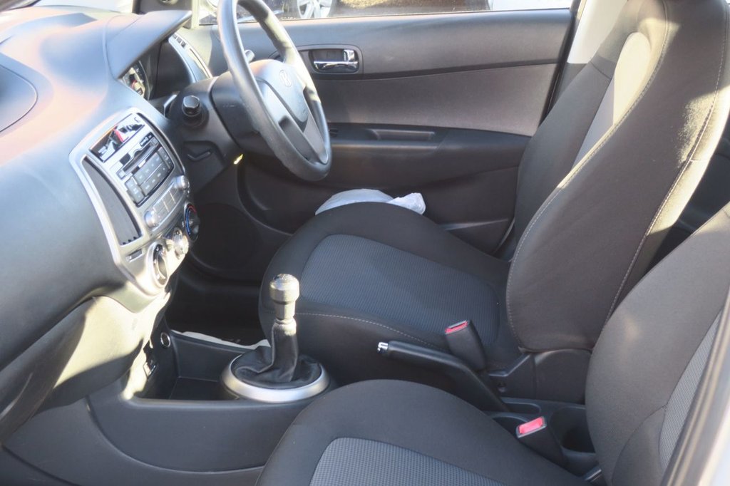 Used Hyundai i20 2013 for sale - 76711044: Photo 15