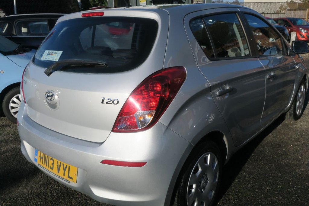 Used Hyundai i20 2013 for sale - 76711044: Photo 3