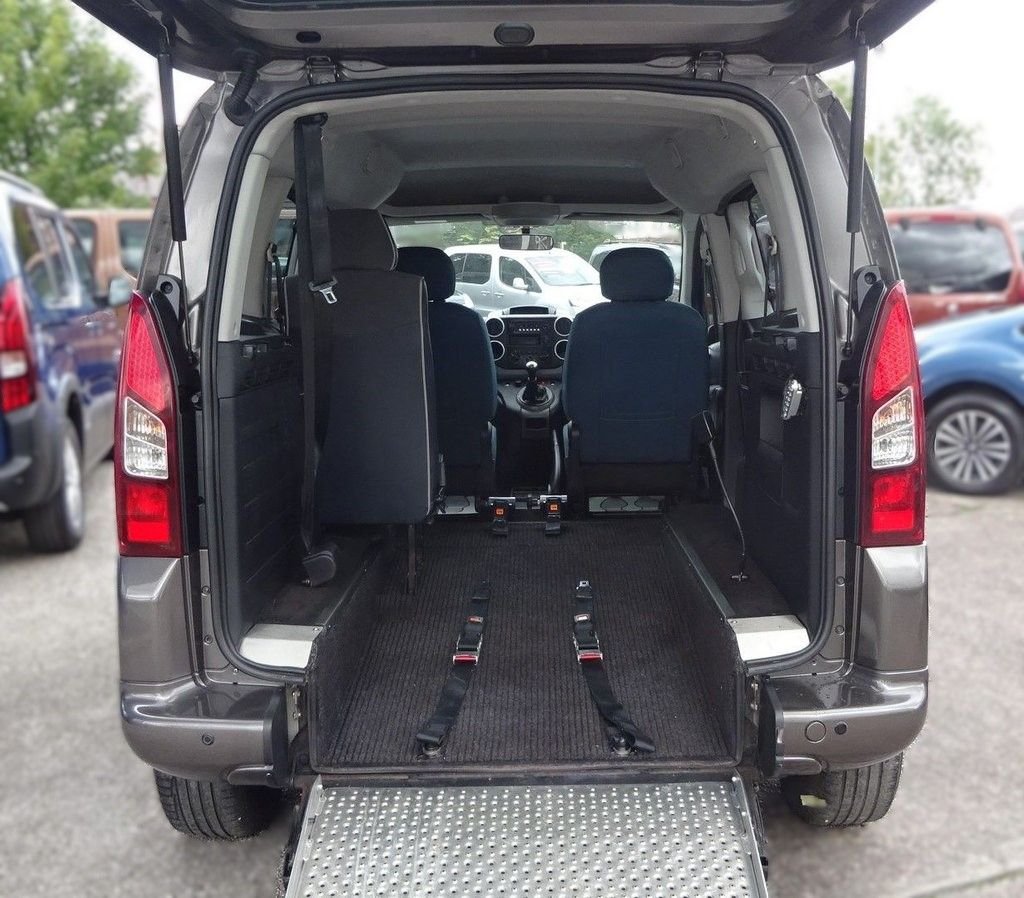 Vehicle 14