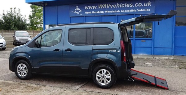 Used Peugeot Rifter 2025 for sale - 76048254: Photo 37