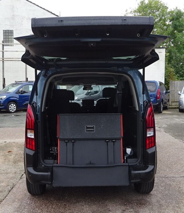 Used Peugeot Rifter 2025 for sale - 76048254: Photo 9
