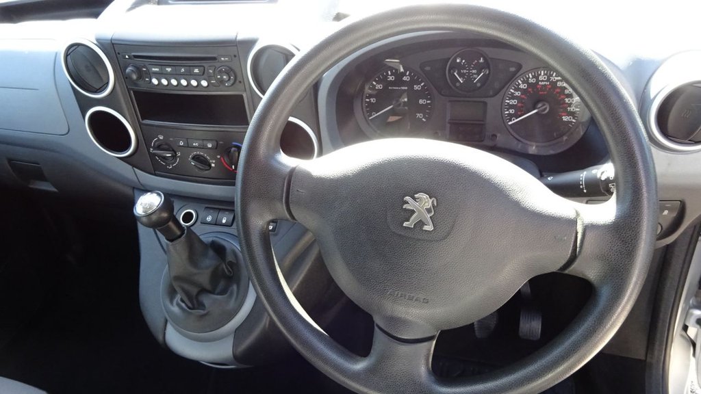 Used Peugeot Partner Tepee 2015 for sale - 76038718: Photo 19