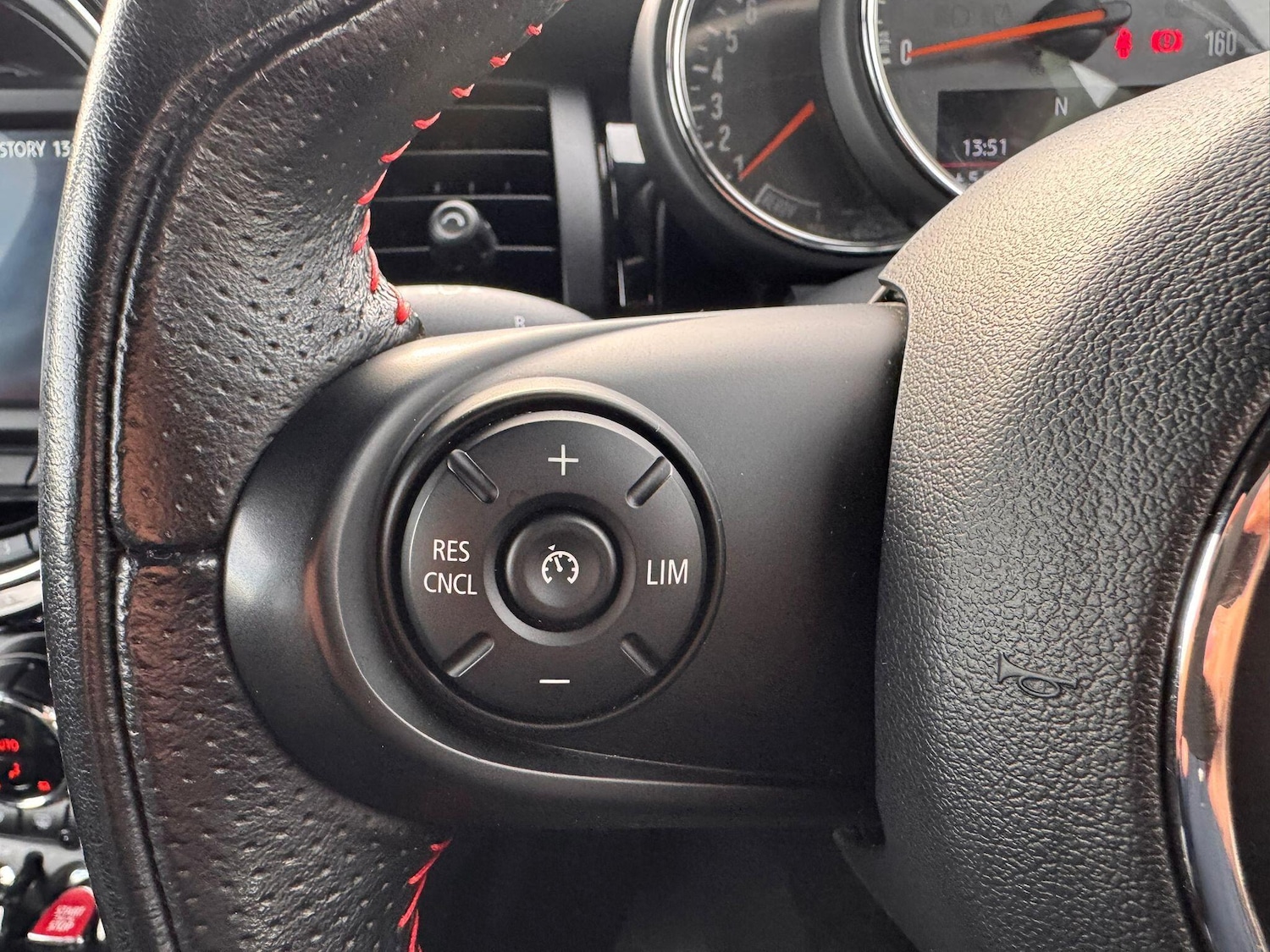 Used MINI Hatch 2018 for sale - 76772260: Photo 19