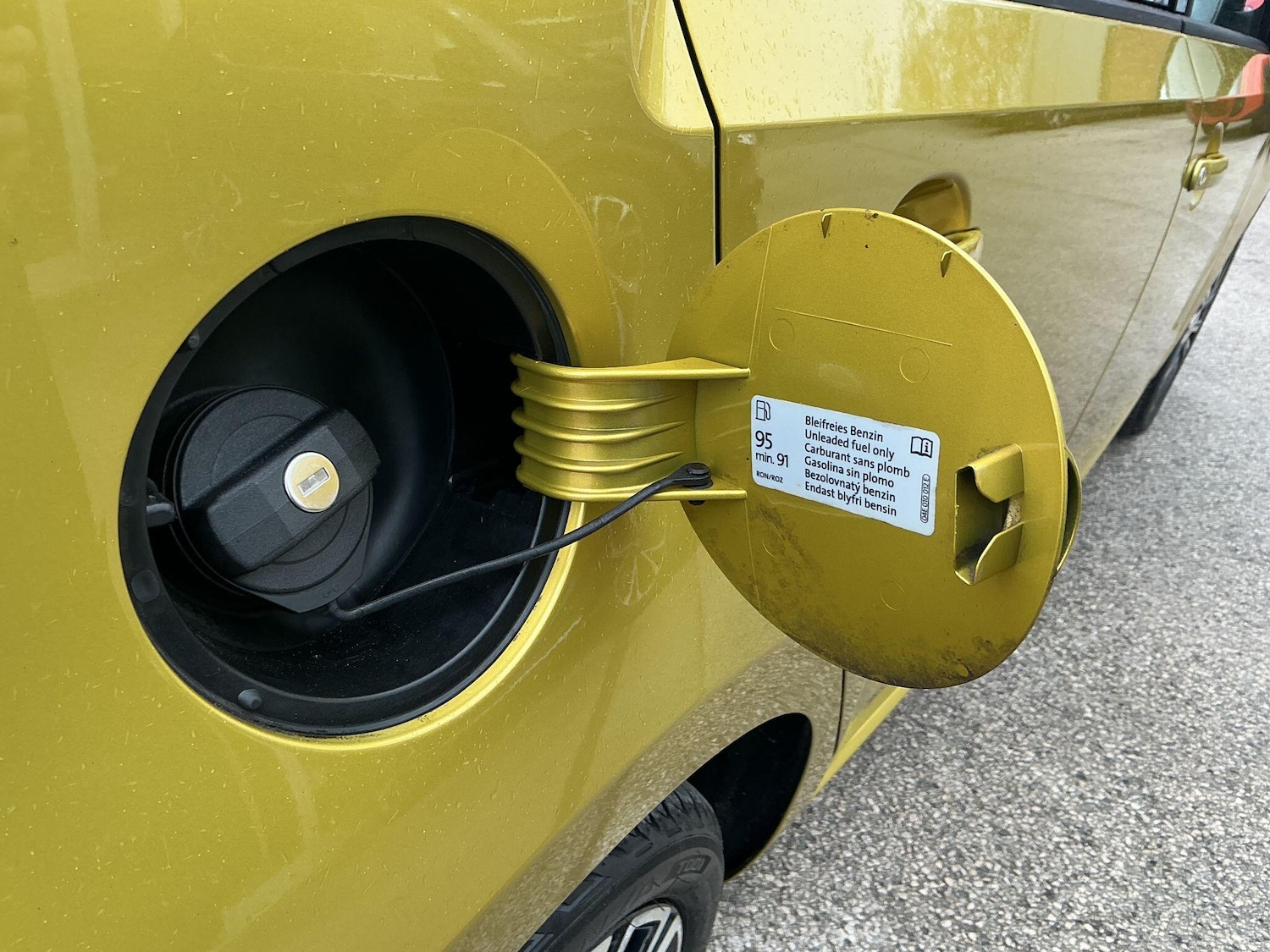 Used Volkswagen up! 2018 for sale - 78127361: Photo 14